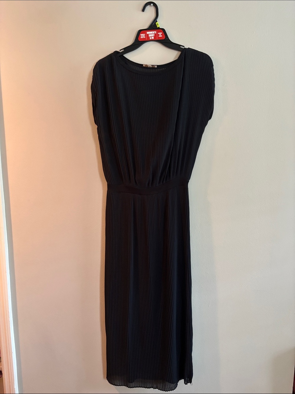 Bordeaux Black Pleated Midi Dress